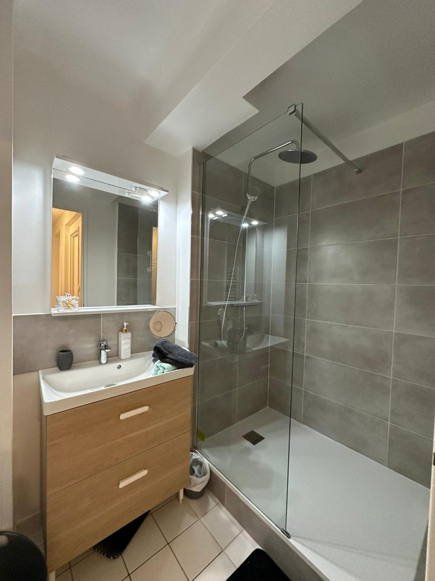 4 Beds Apartment Close Paris Center فانف المظهر الخارجي الصورة